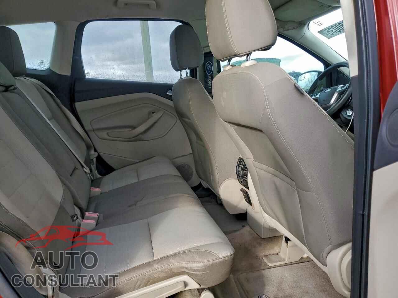 FORD ESCAPE 2014 - 1FMCU0GX4EUC02288