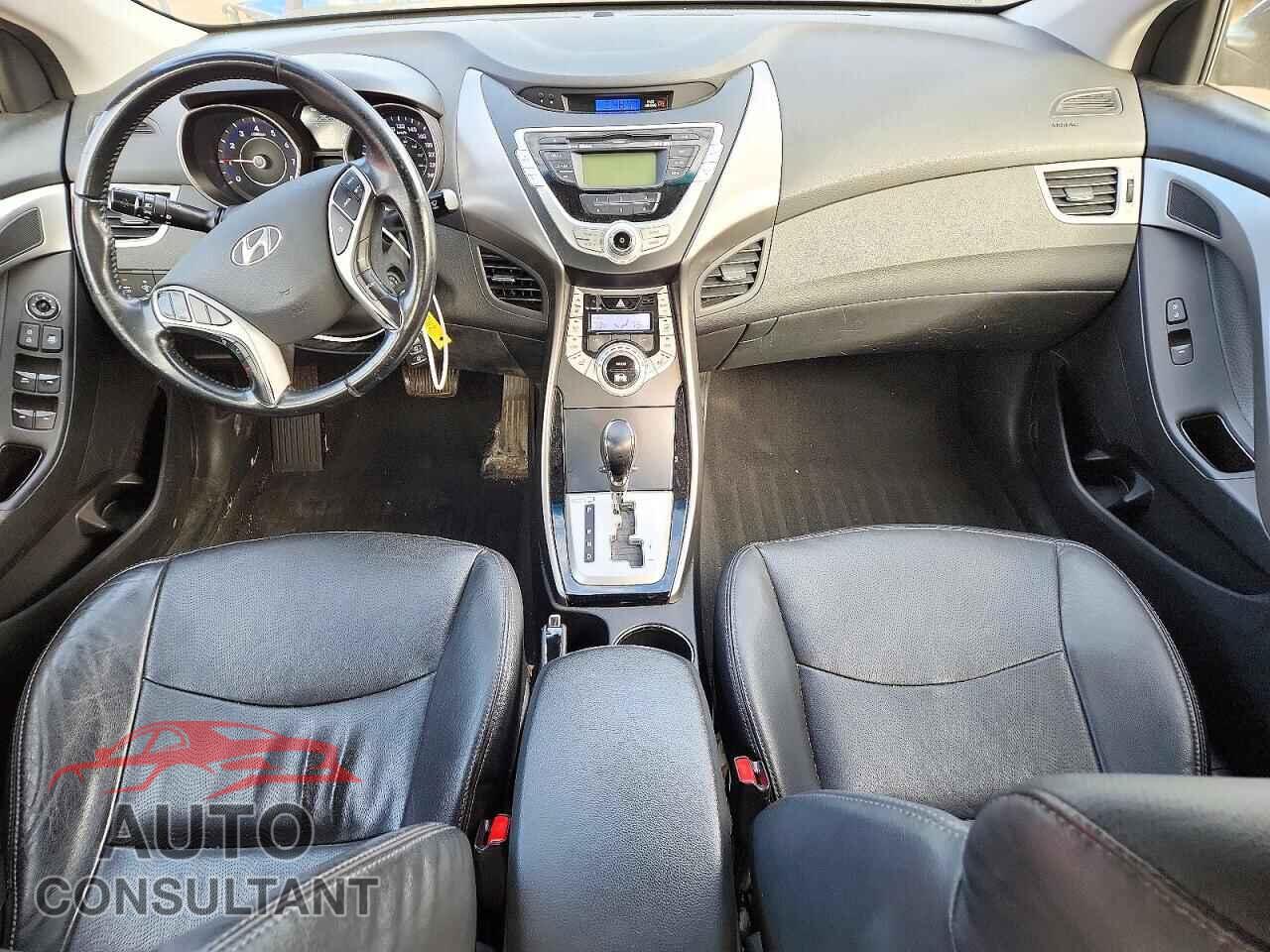 HYUNDAI ELANTRA 2012 - 5NPDH4AE3CH088948