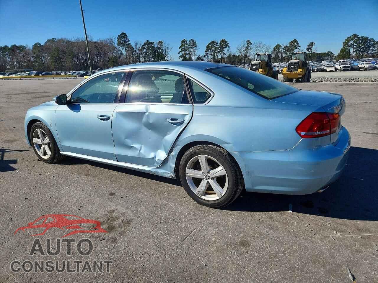 VOLKSWAGEN PASSAT 2012 - 1VWBP7A32CC014441