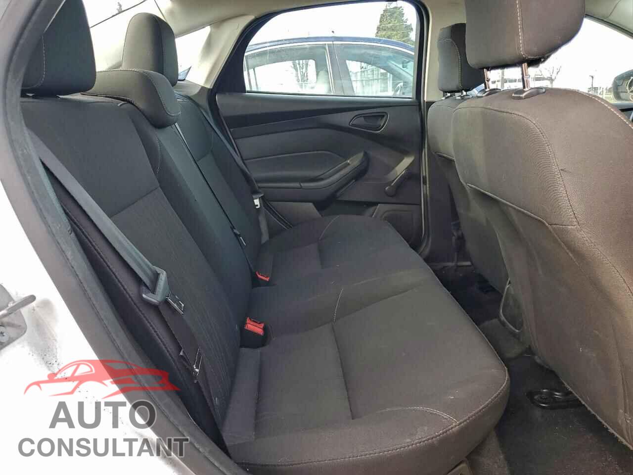 FORD FOCUS 2016 - 1FADP3E28GL310713