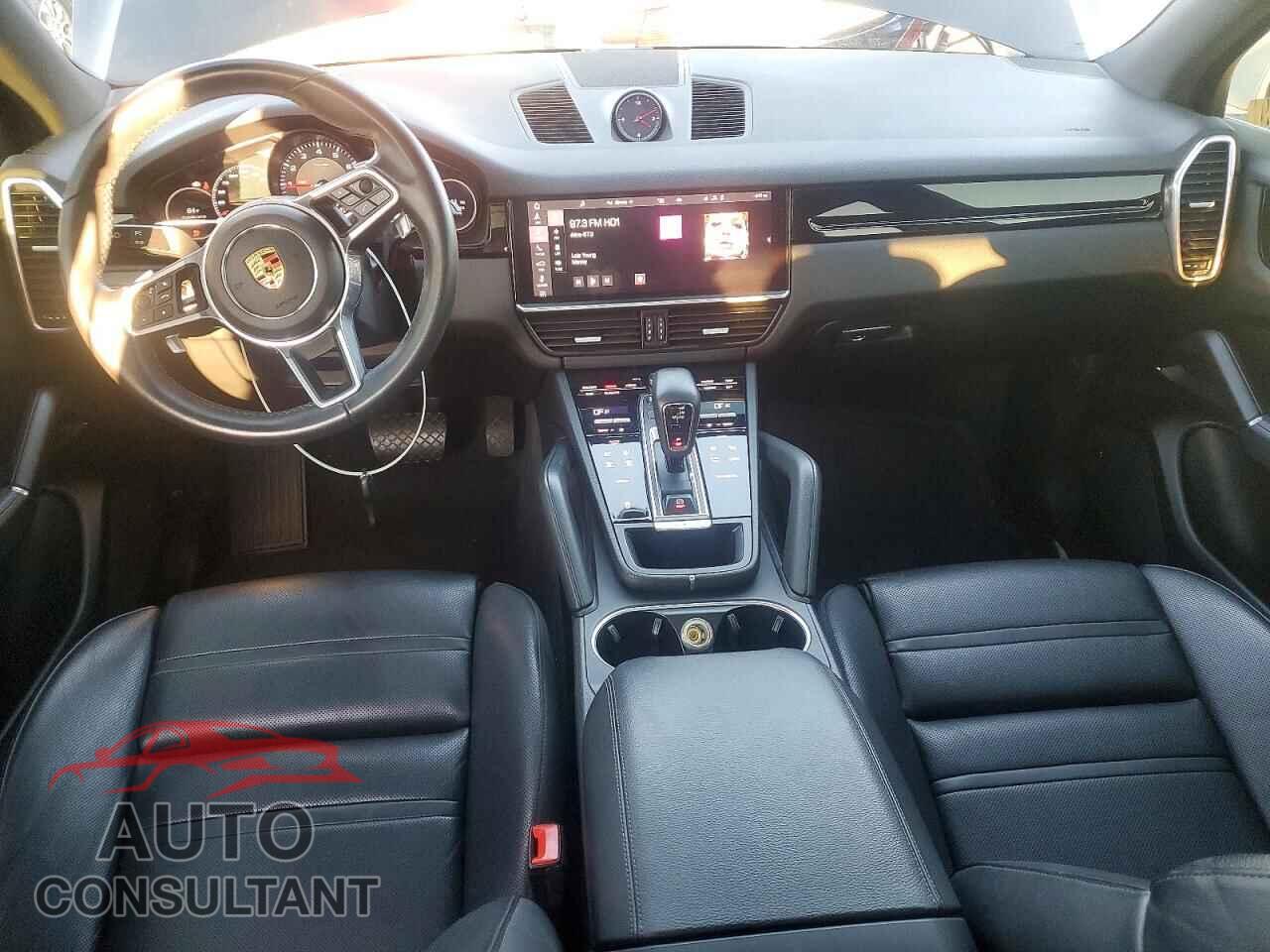 PORSCHE CAYENNE 2020 - WP1AA2AY2LDA10042