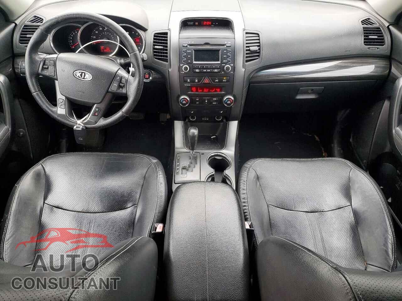 KIA SORENTO 2011 - 5XYKU4A10BG183814