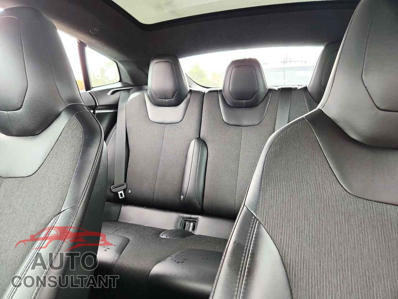 TESLA MODEL S 2016 - 5YJSA1E20GF168867