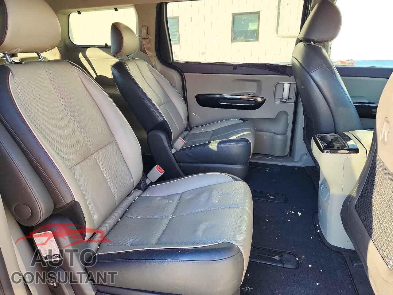 KIA SEDONA 2017 - KNDMC5C19H6255622