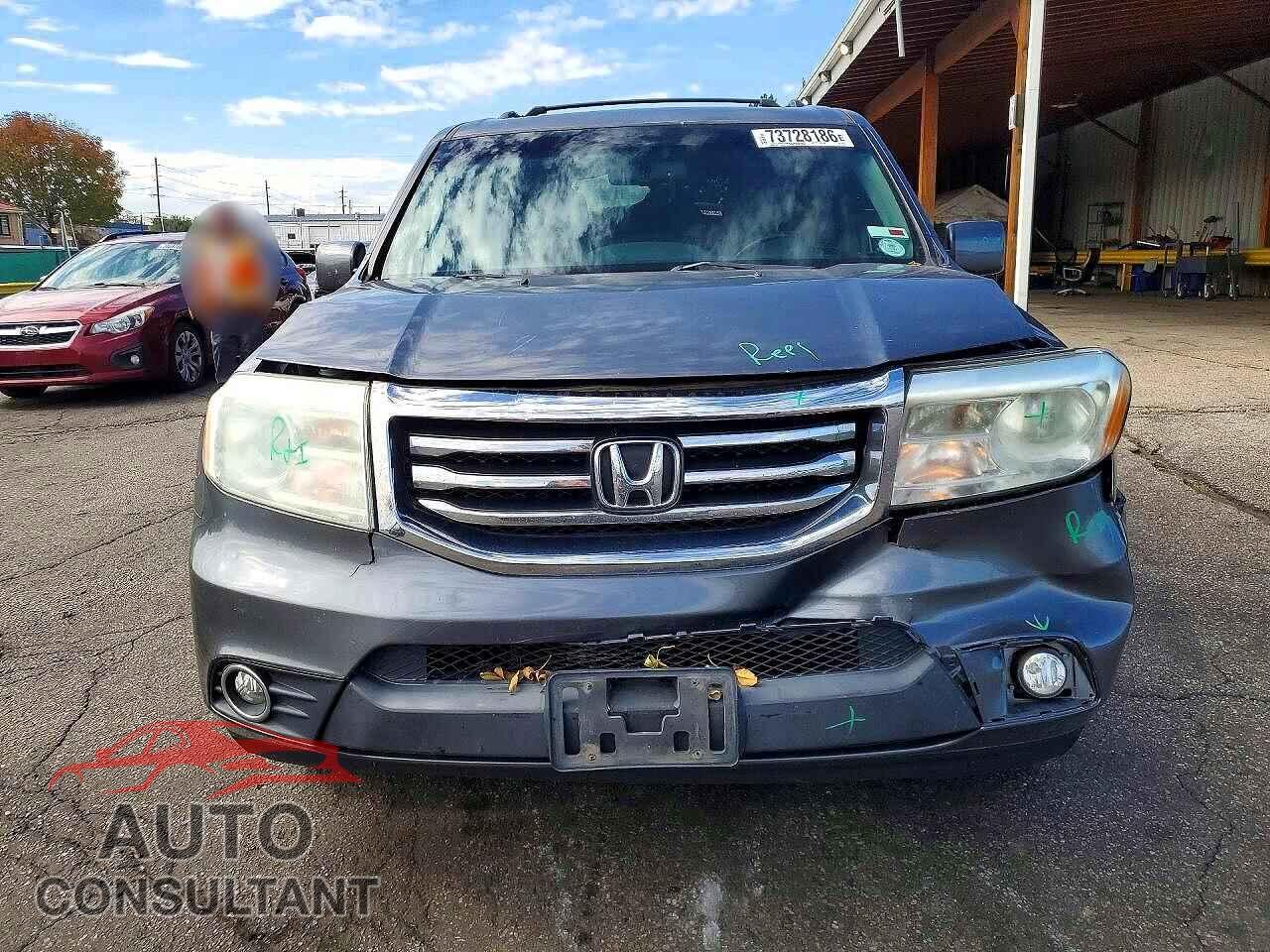 HONDA PILOT 2013 - 5FNYF4H50DB075426