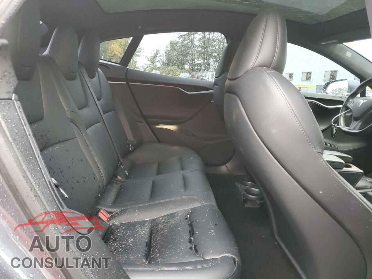 TESLA MODEL S 2021 - 5YJSA1E28MF423888