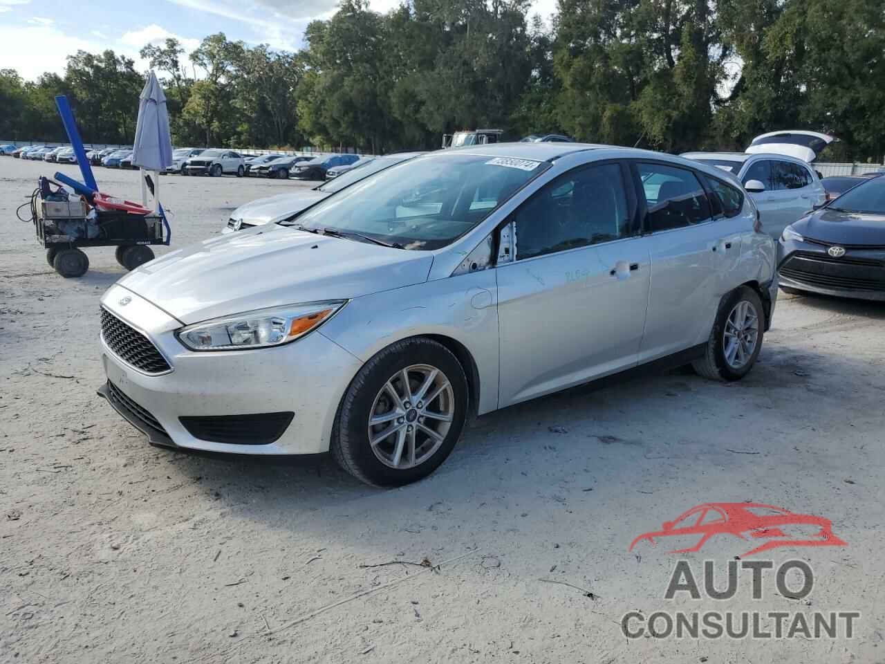 FORD FOCUS 2017 - 1FADP3K27HL232480