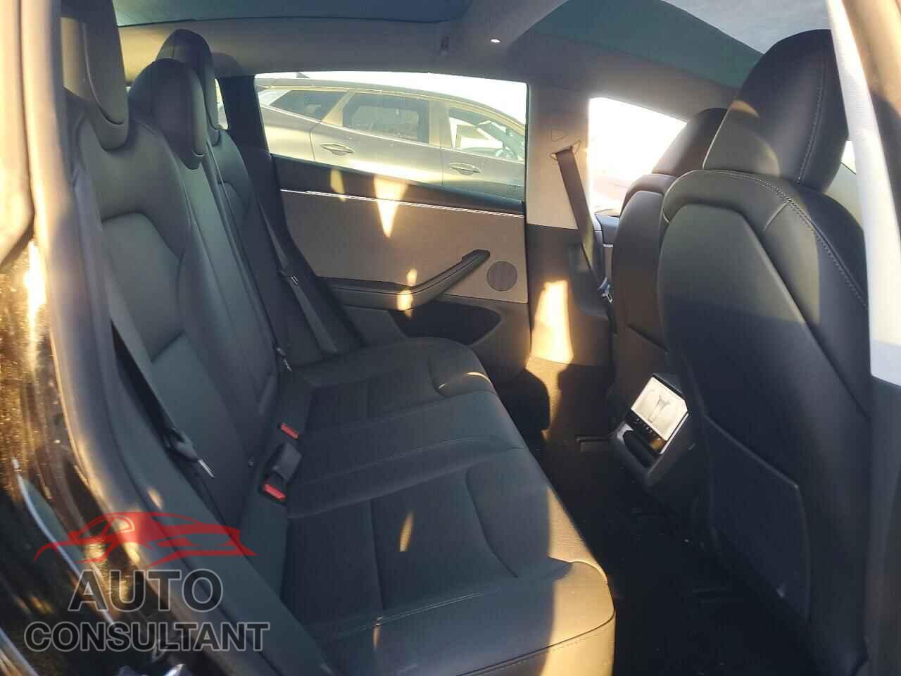 TESLA MODEL 3 2025 - 5YJ3E1EA3SF011391