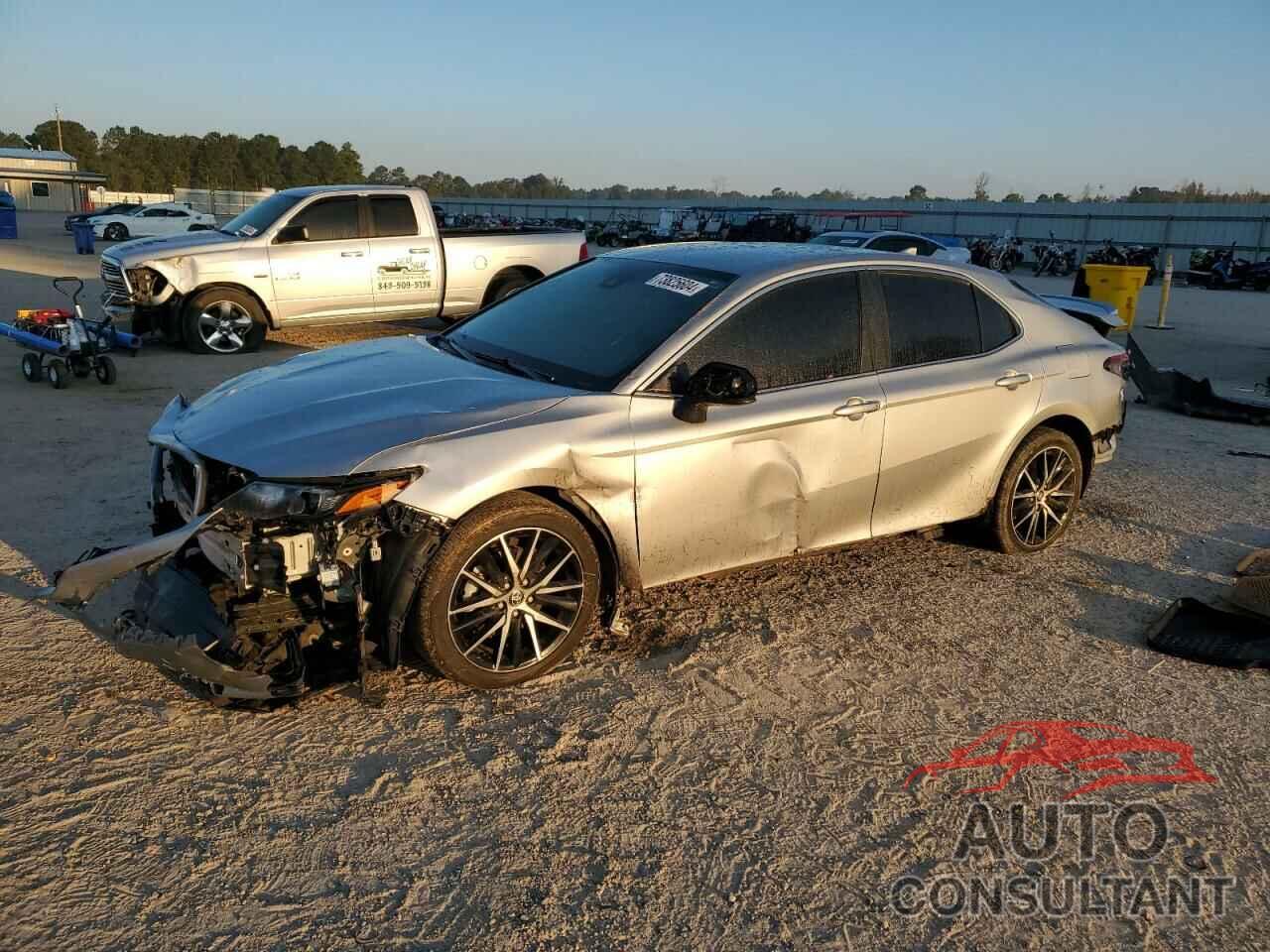 TOYOTA CAMRY 2021 - 4T1G11AK9MU490241