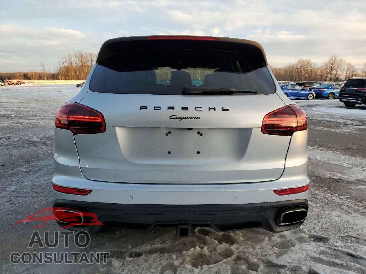 PORSCHE CAYENNE 2018 - WP1AA2A22JKA03791