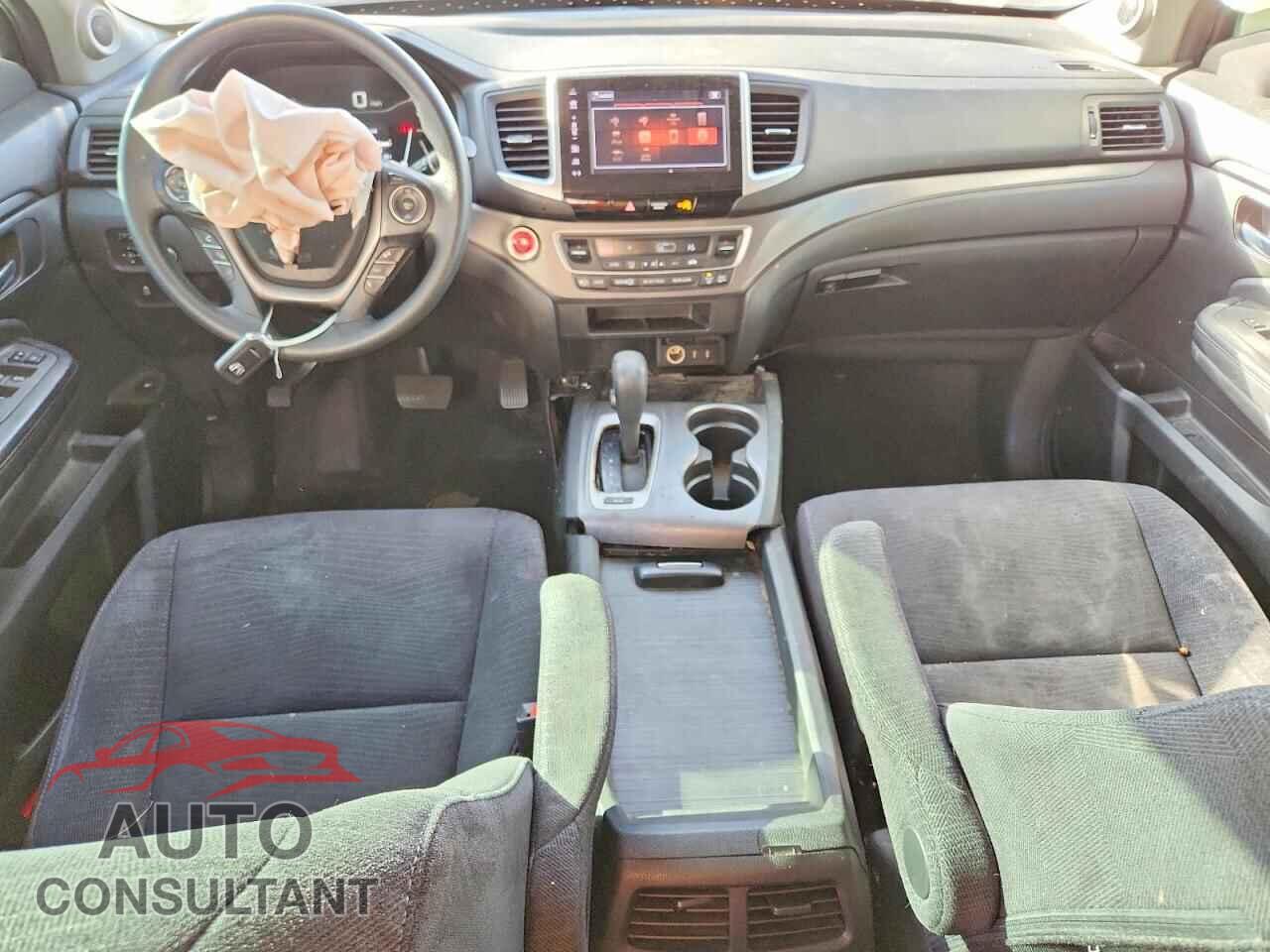 HONDA PILOT 2017 - 5FNYF6H37HB105277
