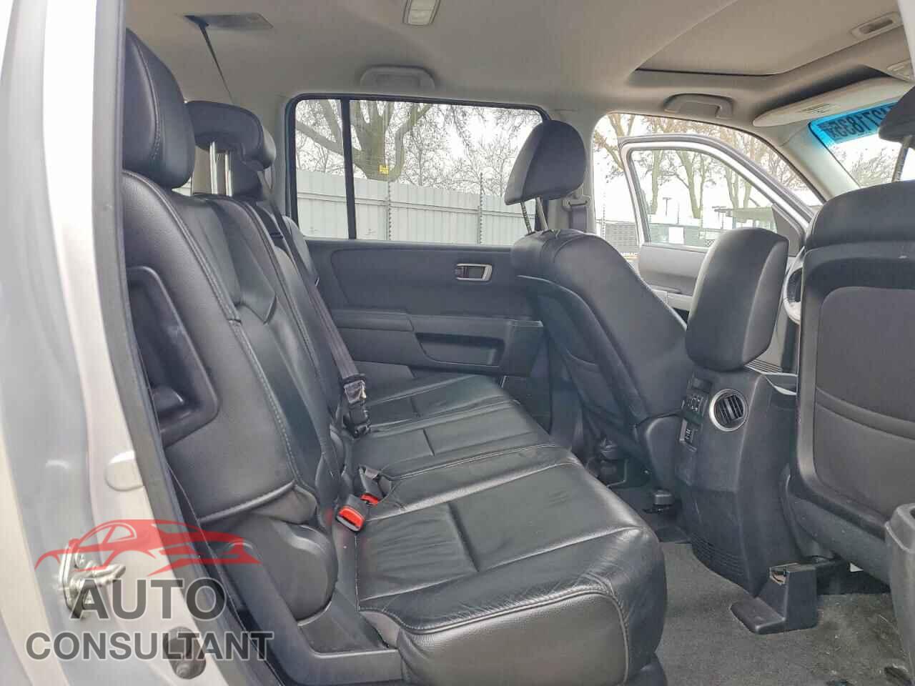 HONDA PILOT 2012 - 5FNYF4H51CB033720