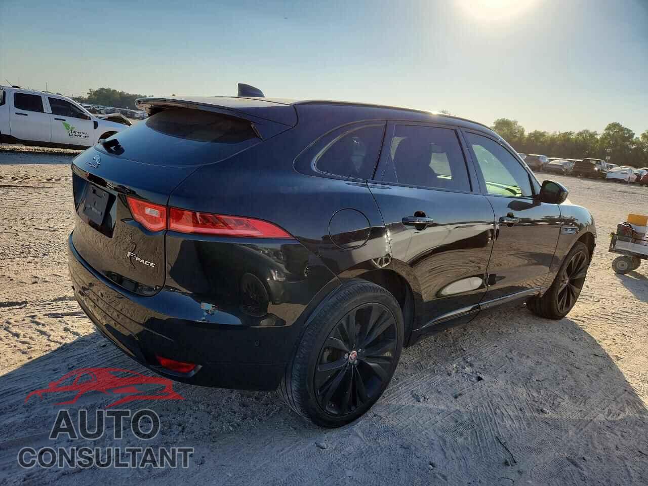 JAGUAR F-PACE 2017 - SADCL2BN4HA493927