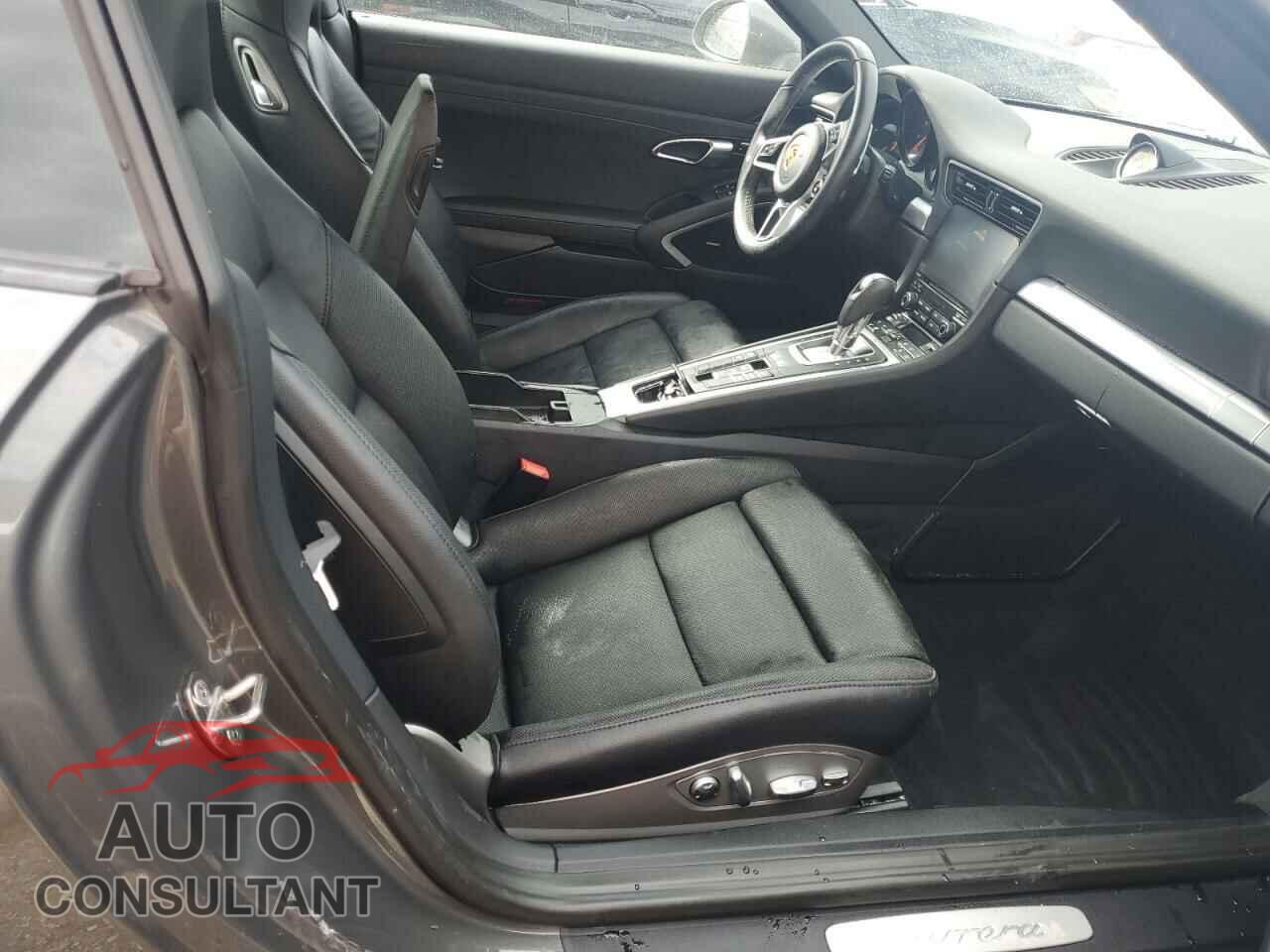 PORSCHE 911 2017 - WP0AA2A93HS107859