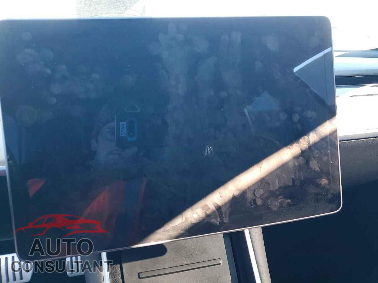 TESLA MODEL 3 2018 - 5YJ3E1EB4JF083319