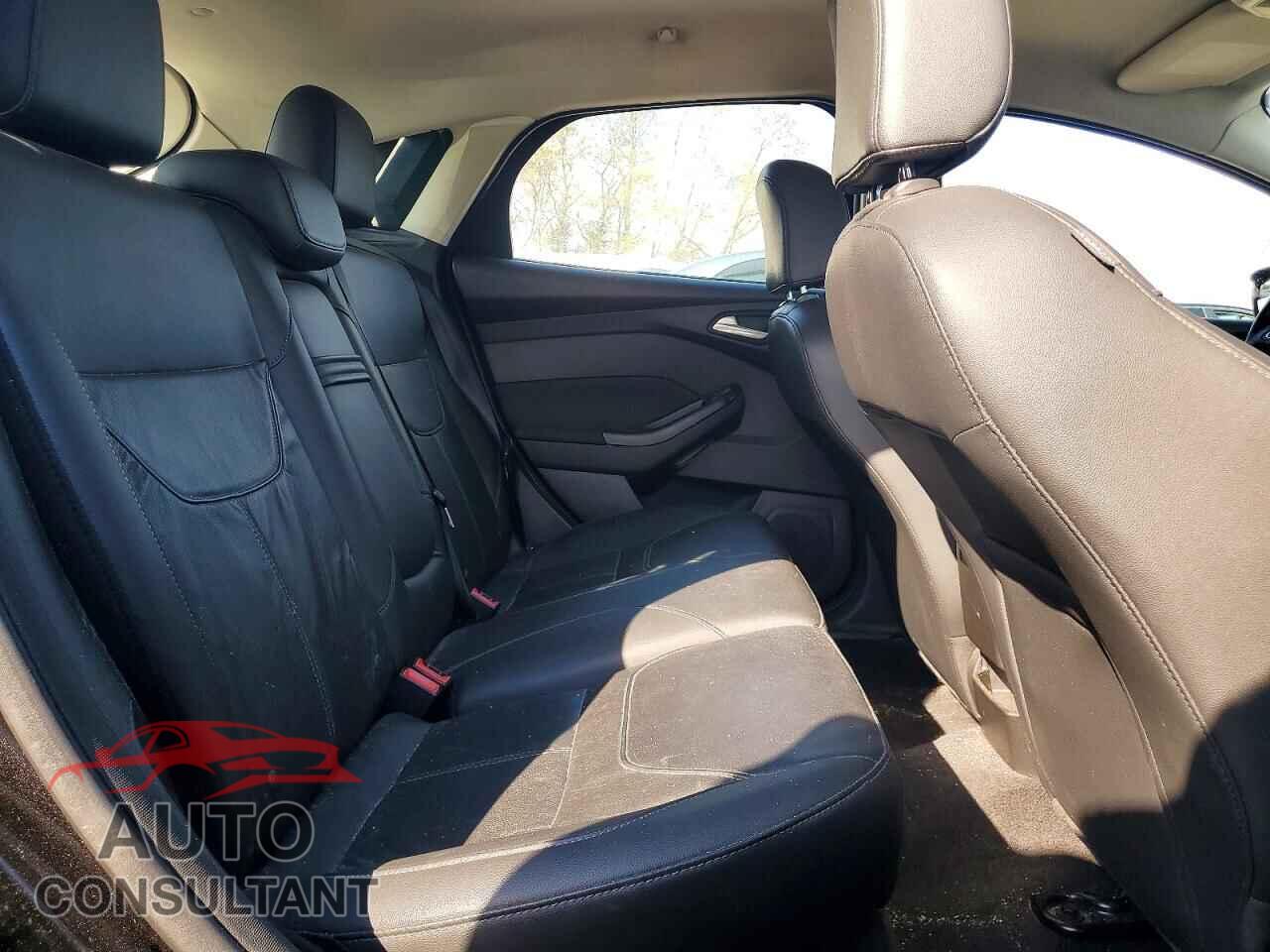 FORD FOCUS 2016 - 1FADP3K23GL224388
