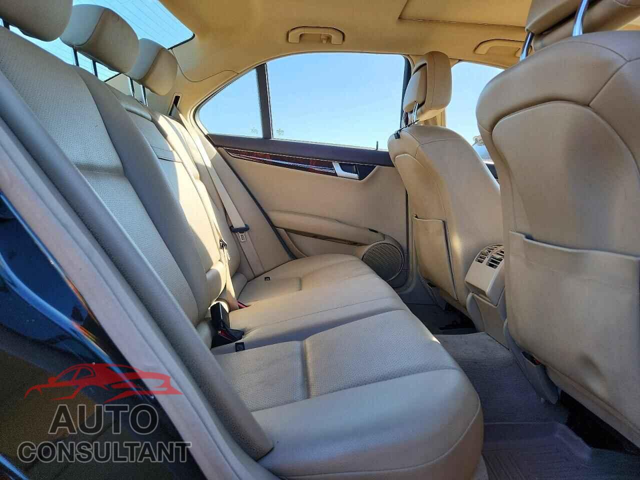 MERCEDES-BENZ C-CLASS 2012 - WDDGF8BB5CR226034