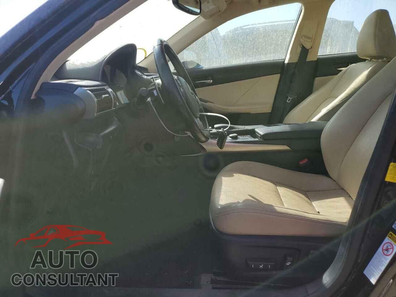 LEXUS IS 2016 - JTHBA1D22G5015697