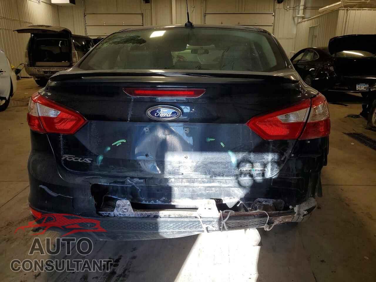 FORD FOCUS 2014 - 1FADP3F27EL194674