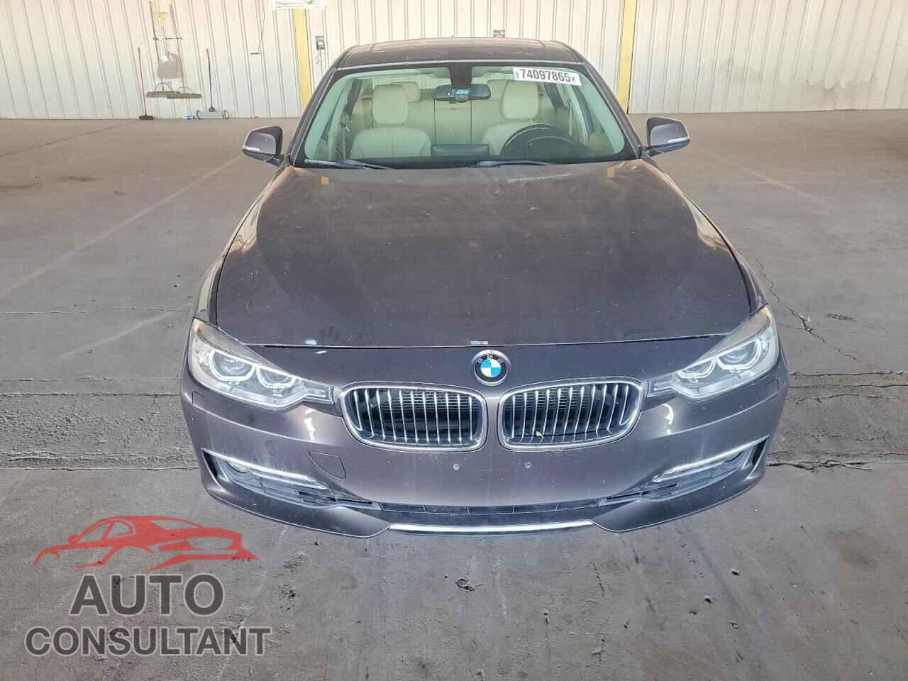 BMW 3 SERIES 2012 - WBA3C1C52CF433559