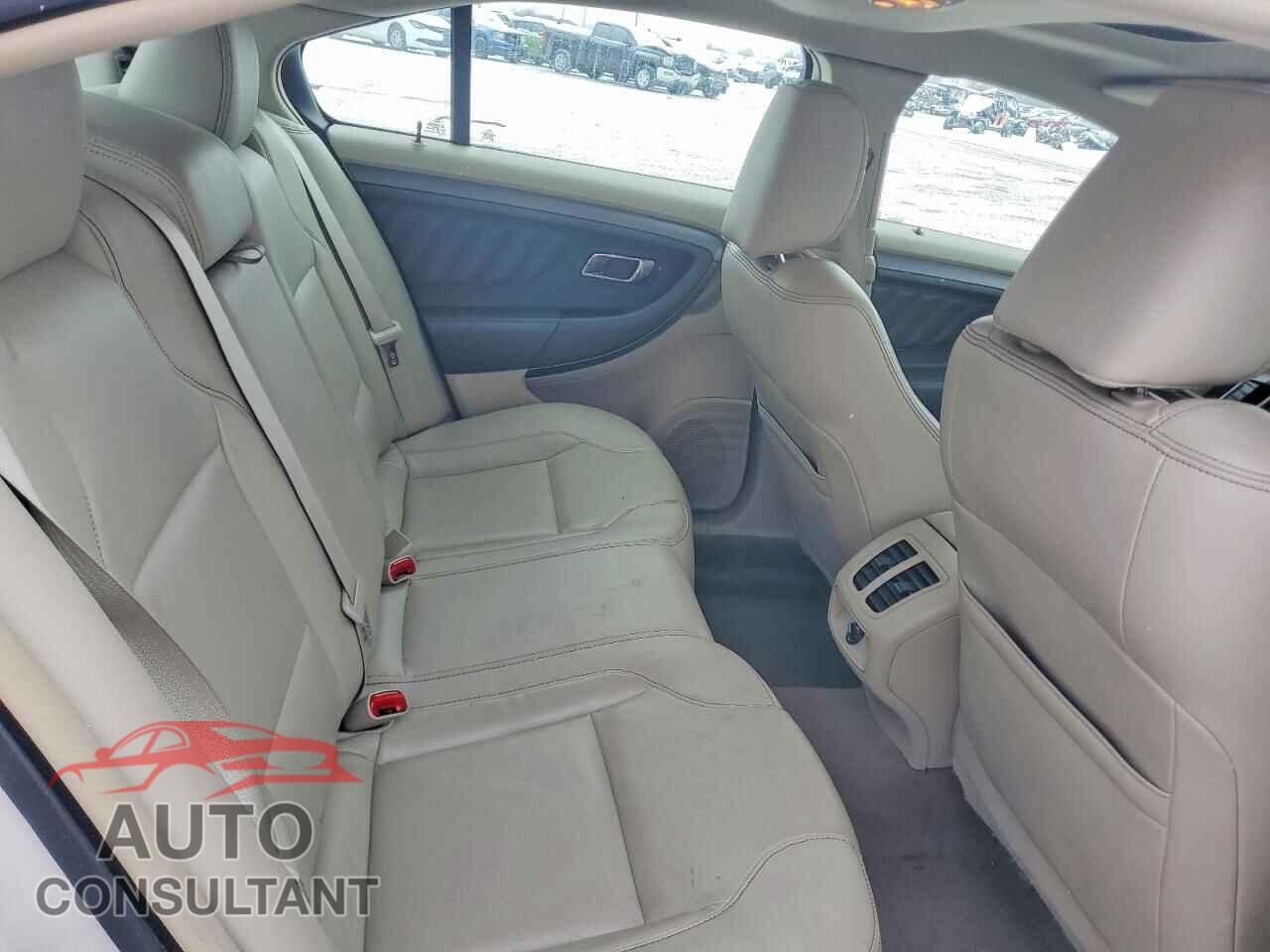 FORD TAURUS 2011 - 1FAHP2EW6BG133613