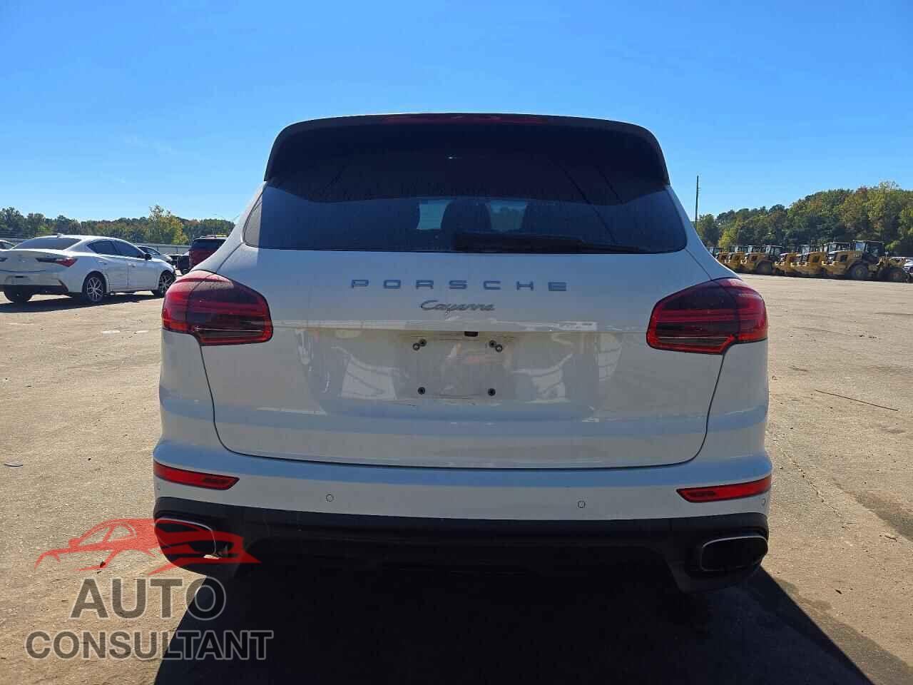 PORSCHE CAYENNE 2016 - WP1AA2A25GKA37958