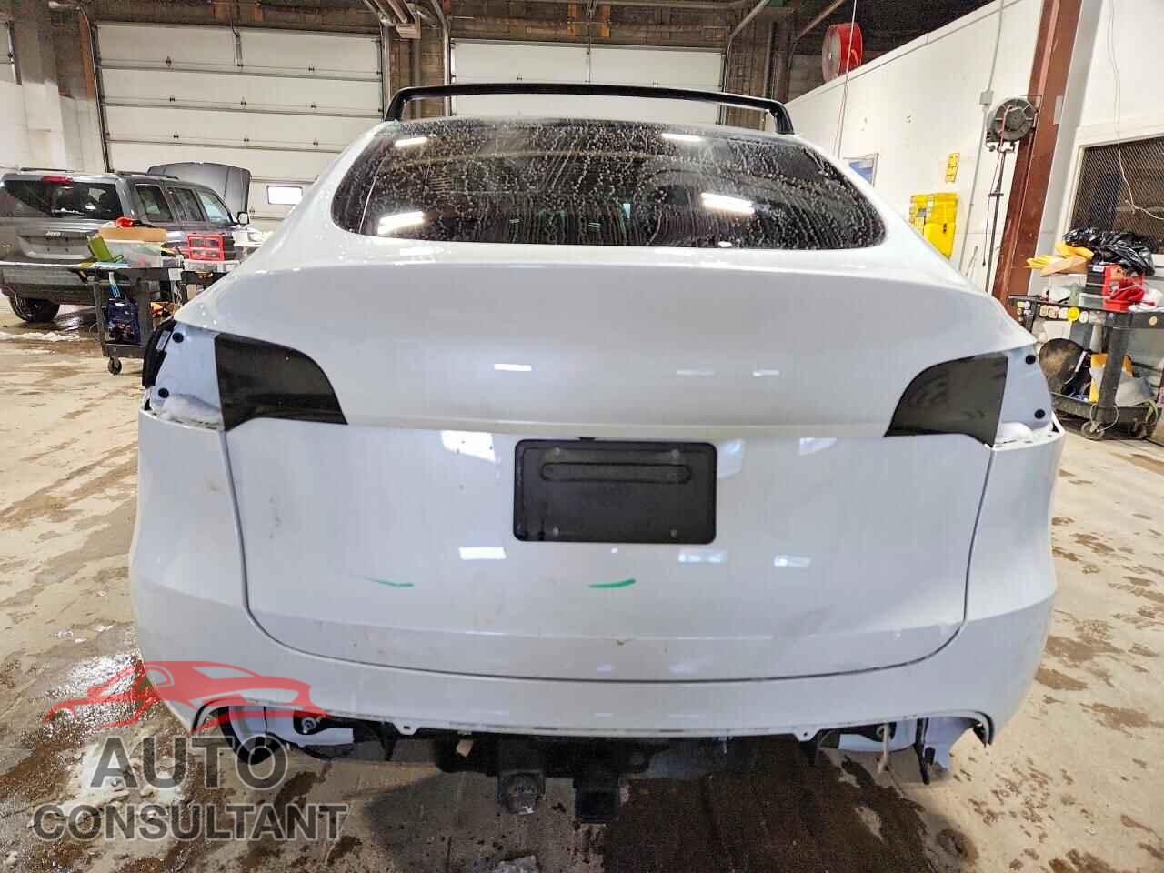 TESLA MODEL Y 2023 - 7SAYGAEE5PF590574
