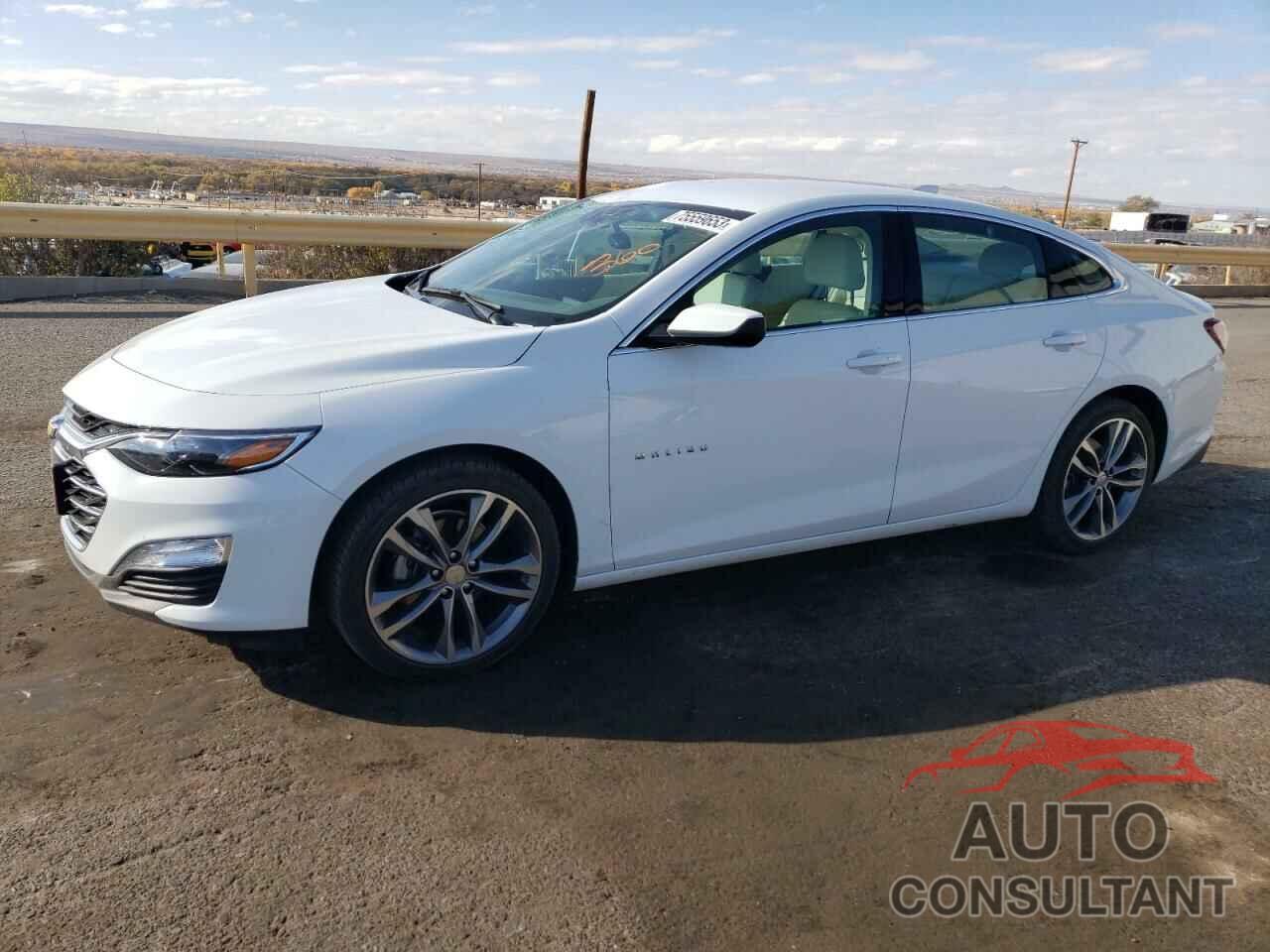 CHEVROLET MALIBU 2022 - 1G1ZD5ST6NF211135