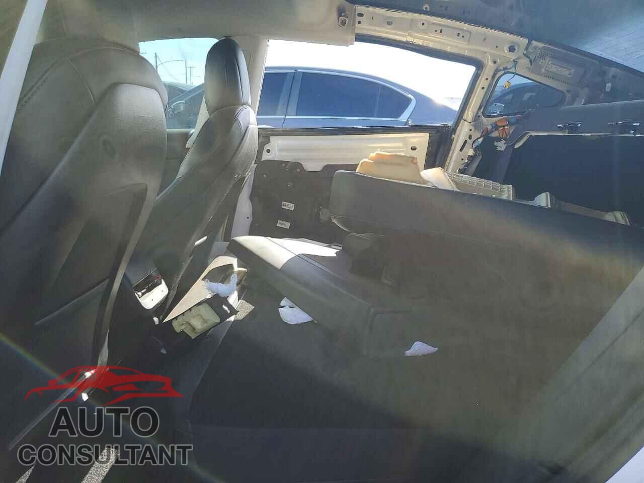 TESLA MODEL 3 2022 - 5YJ3E1EAXNF156979