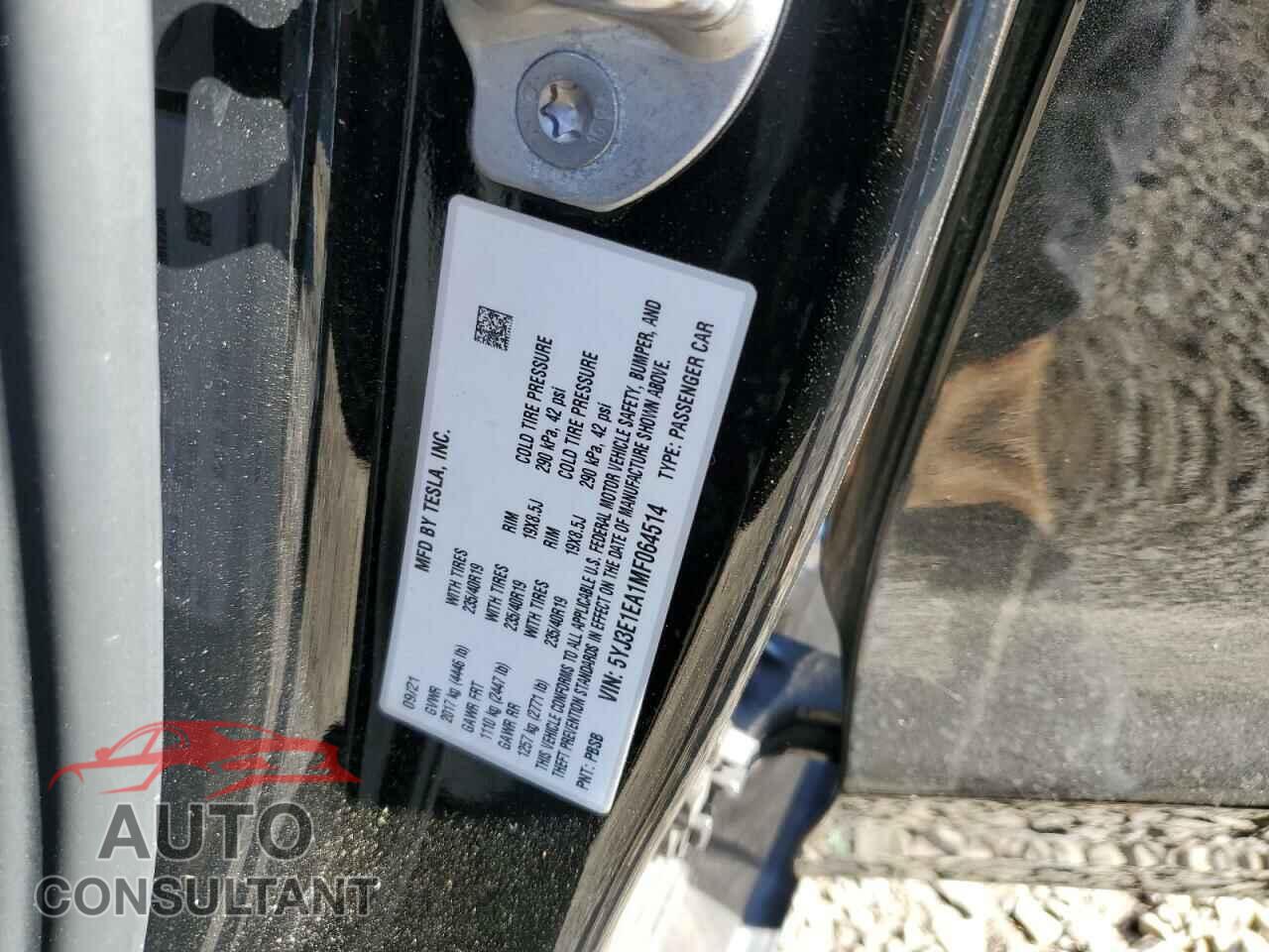 TESLA MODEL 3 2021 - 5YJ3E1EA1MF064514