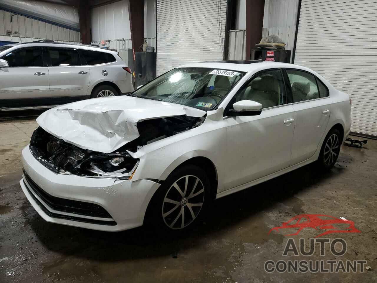 VOLKSWAGEN JETTA 2018 - 3VWDB7AJ0JM252659