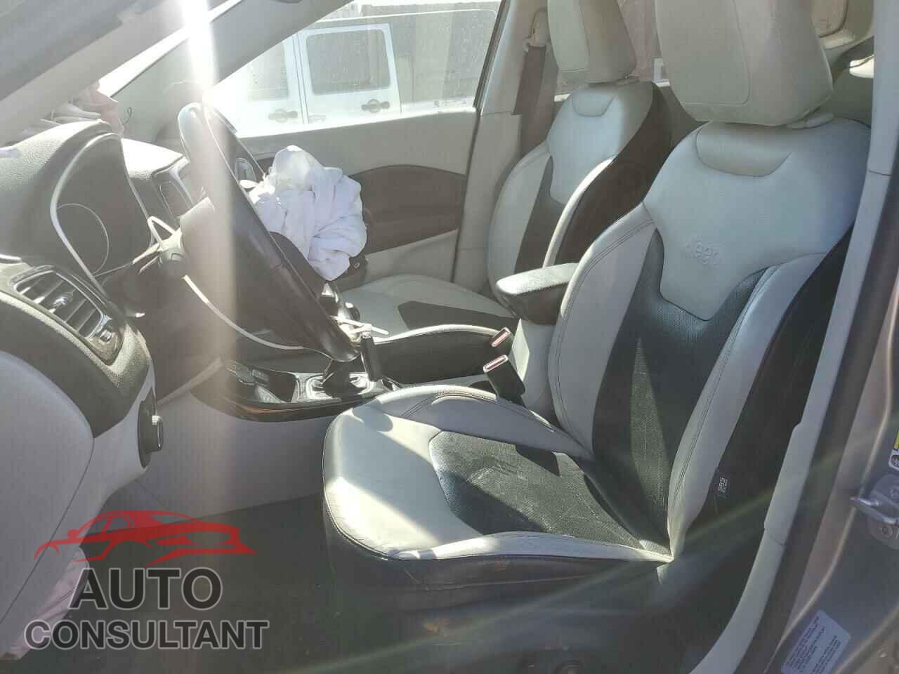 JEEP COMPASS 2017 - 3C4NJDCB0HT575575