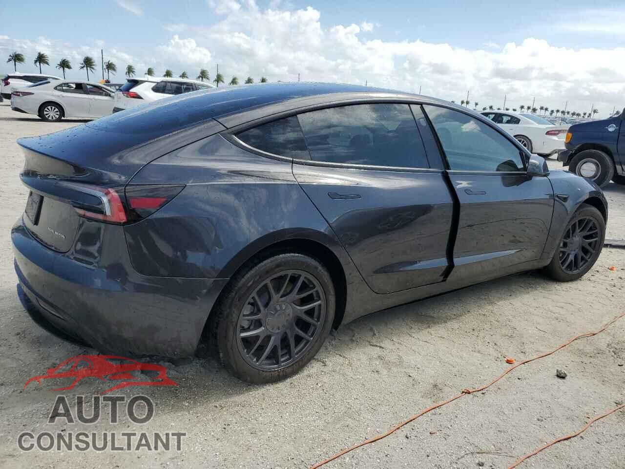 TESLA MODEL 3 2024 - 5YJ3E1EB2RF722552