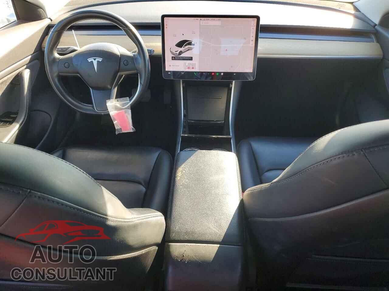 TESLA MODEL 3 2019 - 5YJ3E1EA2KF208407