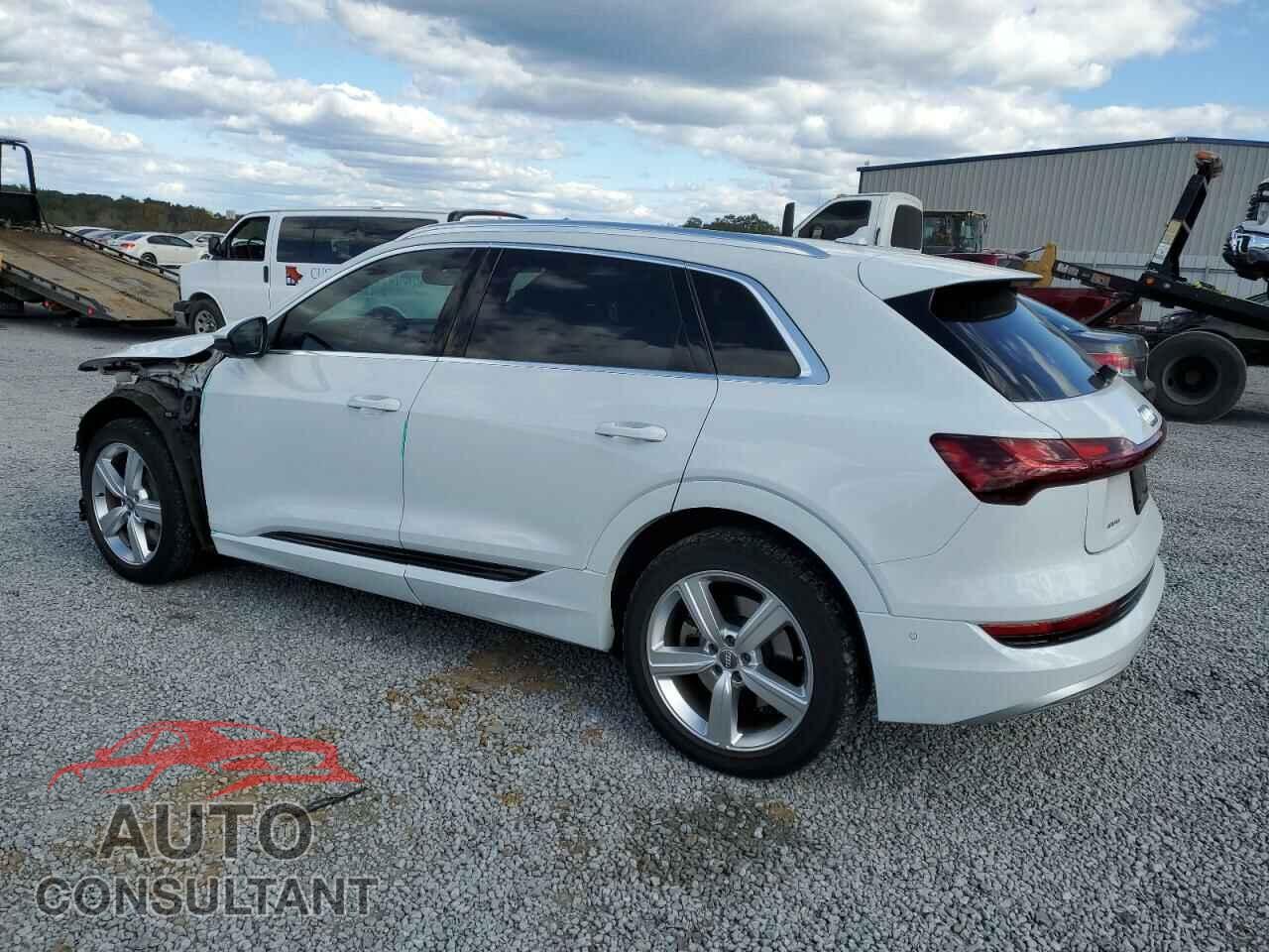 AUDI E-TRON 2019 - WA1LAAGE7KB017610