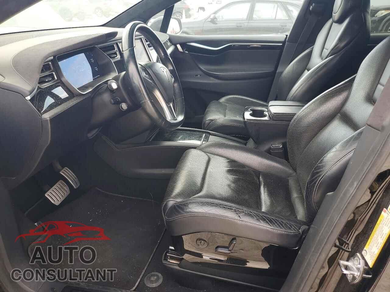 TESLA MODEL X 2016 - 5YJXCBE43GF003094