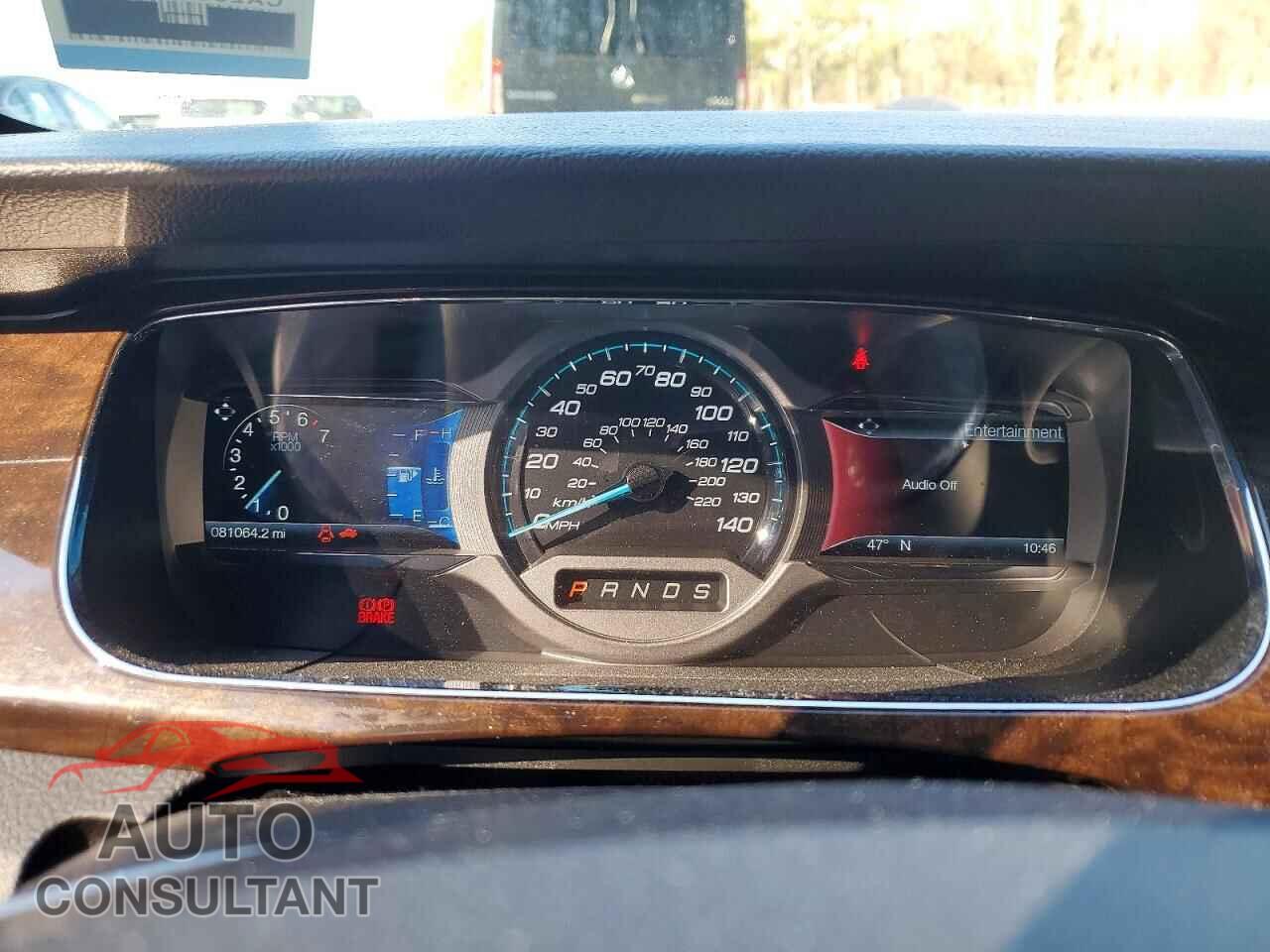 FORD TAURUS 2017 - 1FAHP2F84HG114891