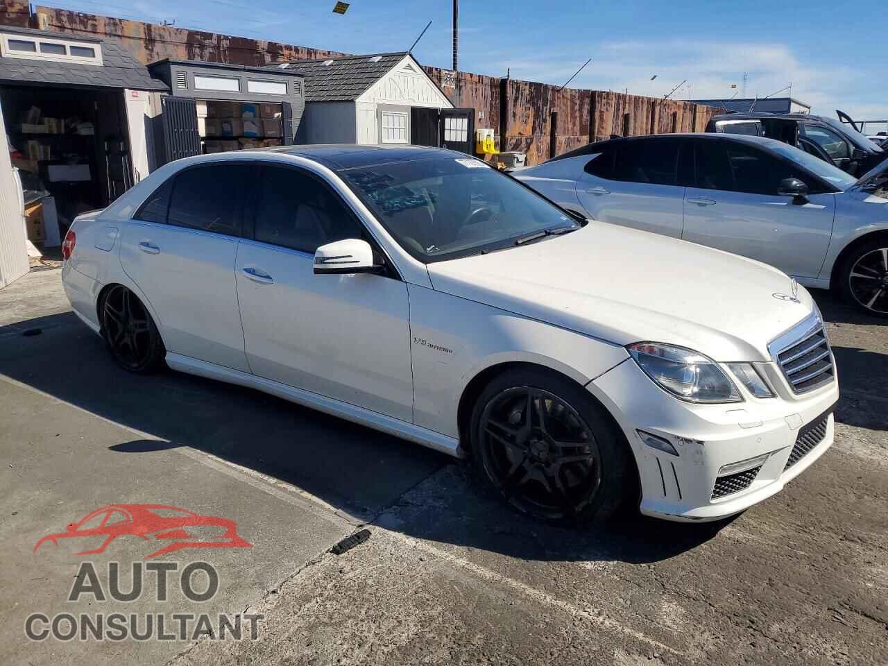 MERCEDES-BENZ E 2012 - WDDHF7EB7CA535190