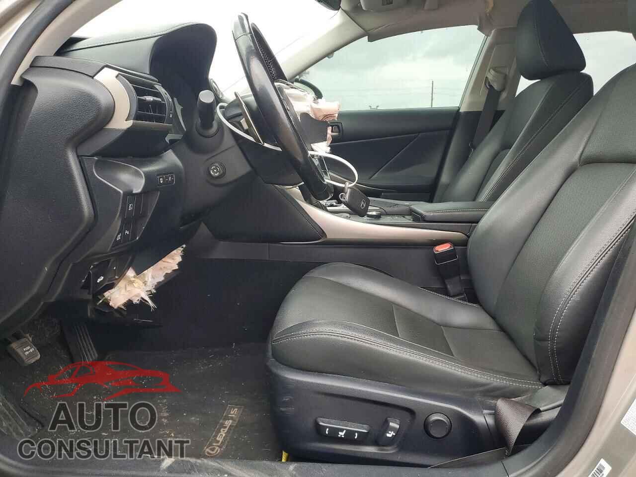 LEXUS IS 2017 - JTHBA1D26H5046100