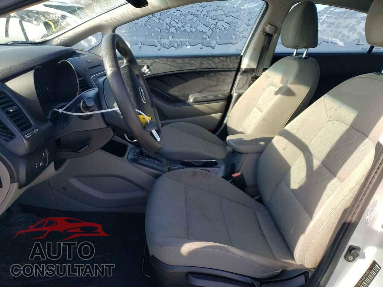KIA FORTE 2015 - KNAFK4A60F5406013
