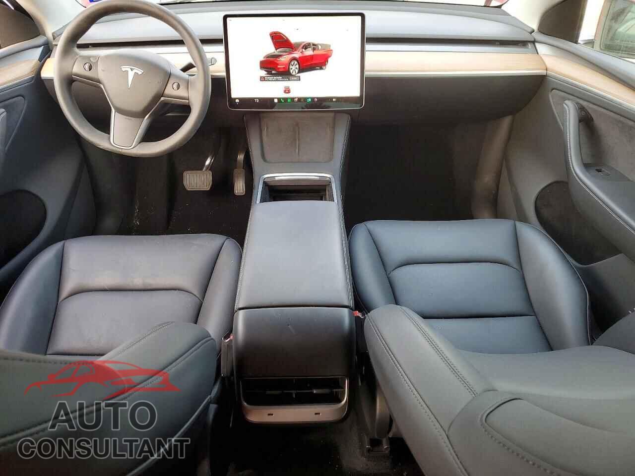 TESLA MODEL Y 2024 - 7SAYGDEE2RA225271
