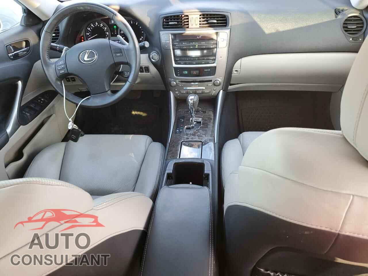 LEXUS IS 2009 - JTHCK262495035277