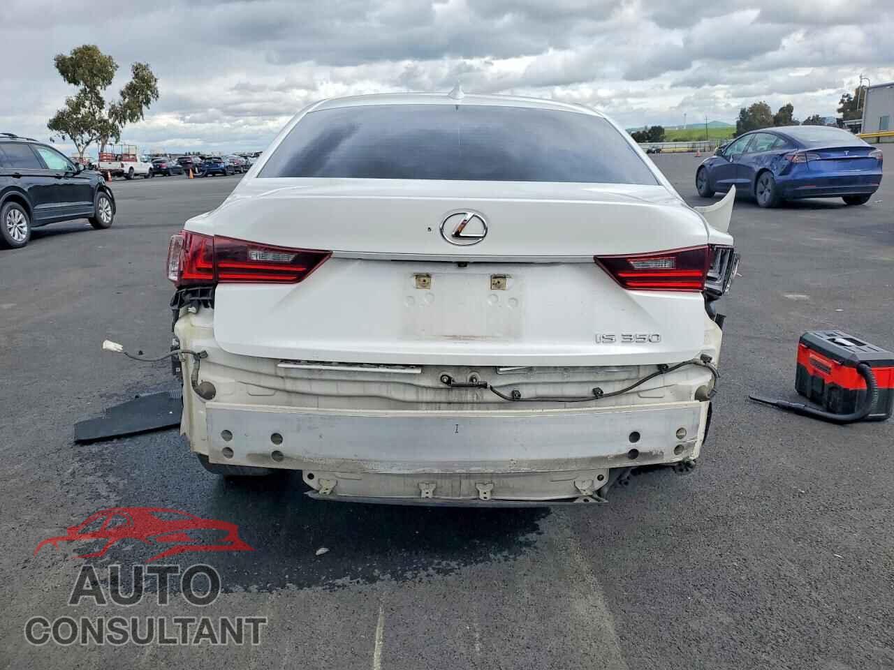 LEXUS IS 2014 - JTHBE1D23E5007898