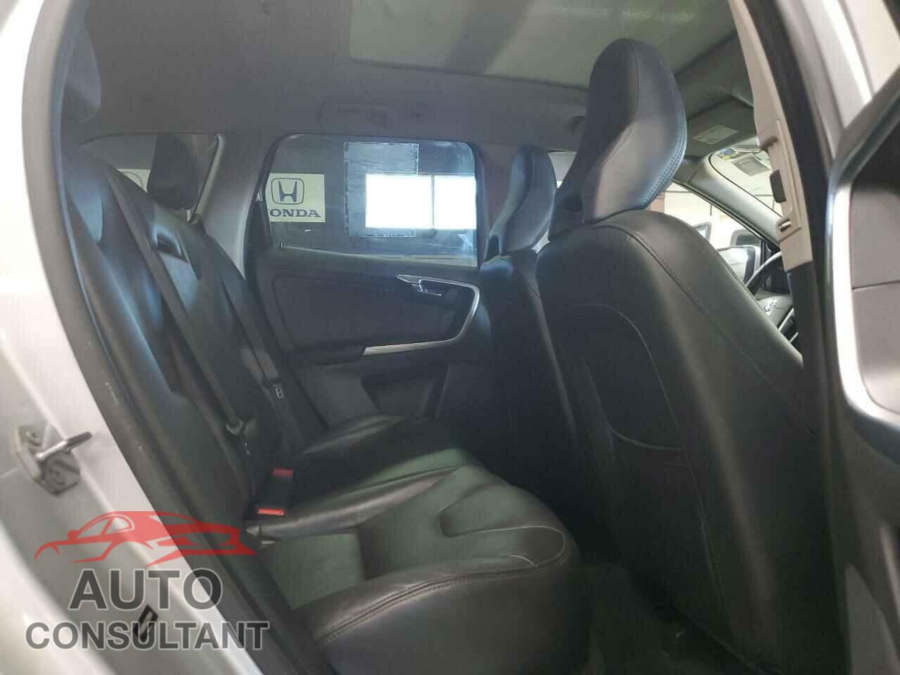 VOLVO XC60 2016 - YV4902RK0G2788149
