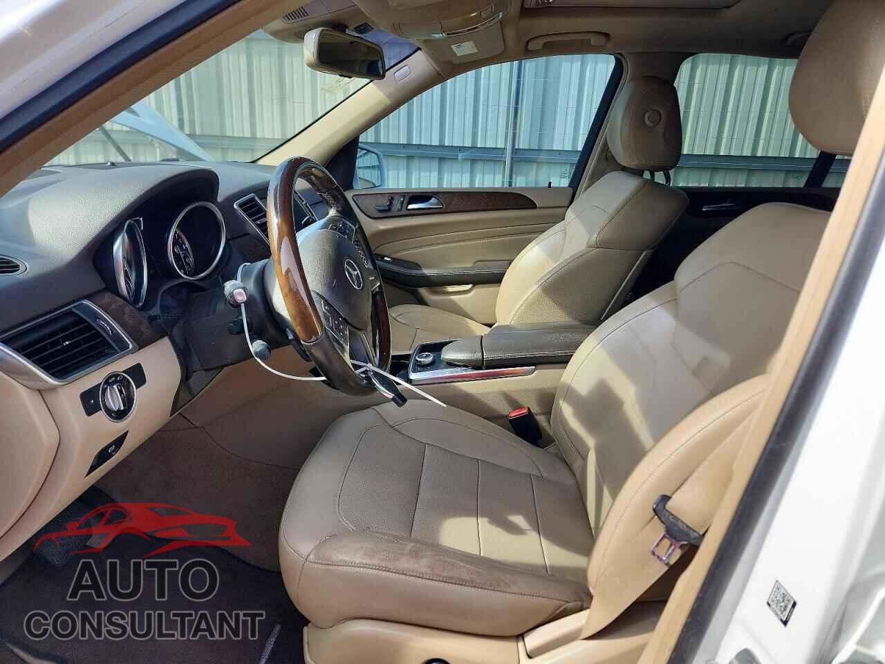 MERCEDES-BENZ M-CLASS 2015 - 4JGDA5JB6FA556582
