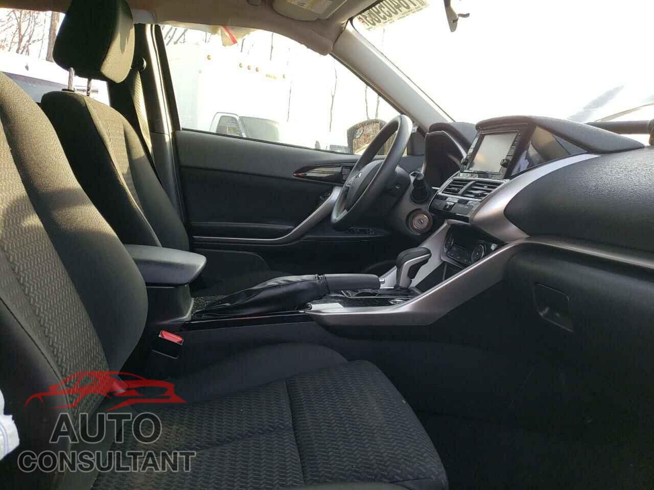 MITSUBISHI ECLIPSE 2019 - JA4AT3AA0KZ047820