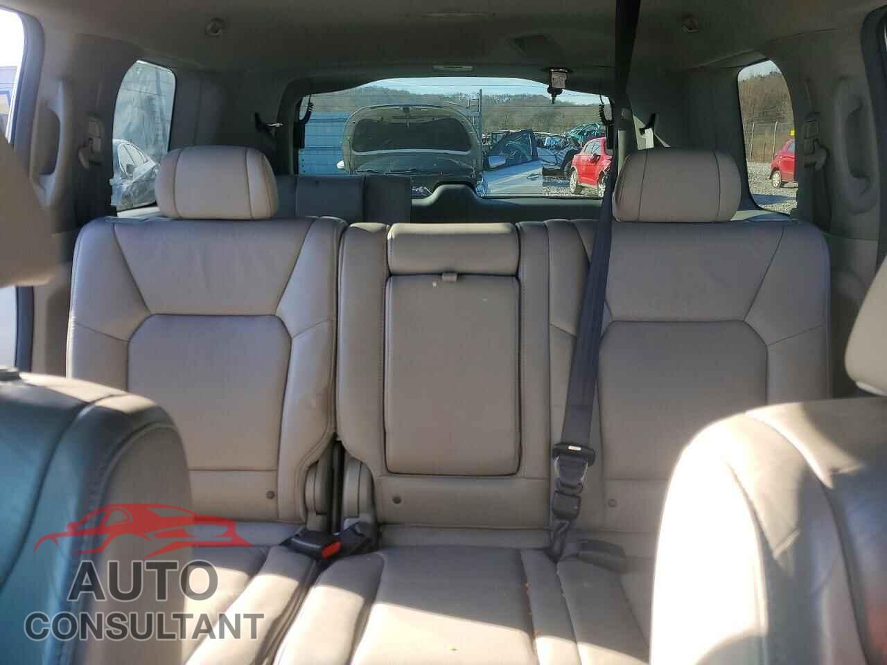 HONDA PILOT 2011 - 5FNYF3H58BB058672