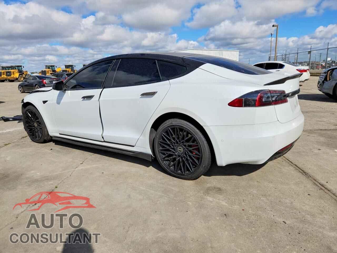 TESLA MODEL S 2018 - 5YJSA1E24JF276156
