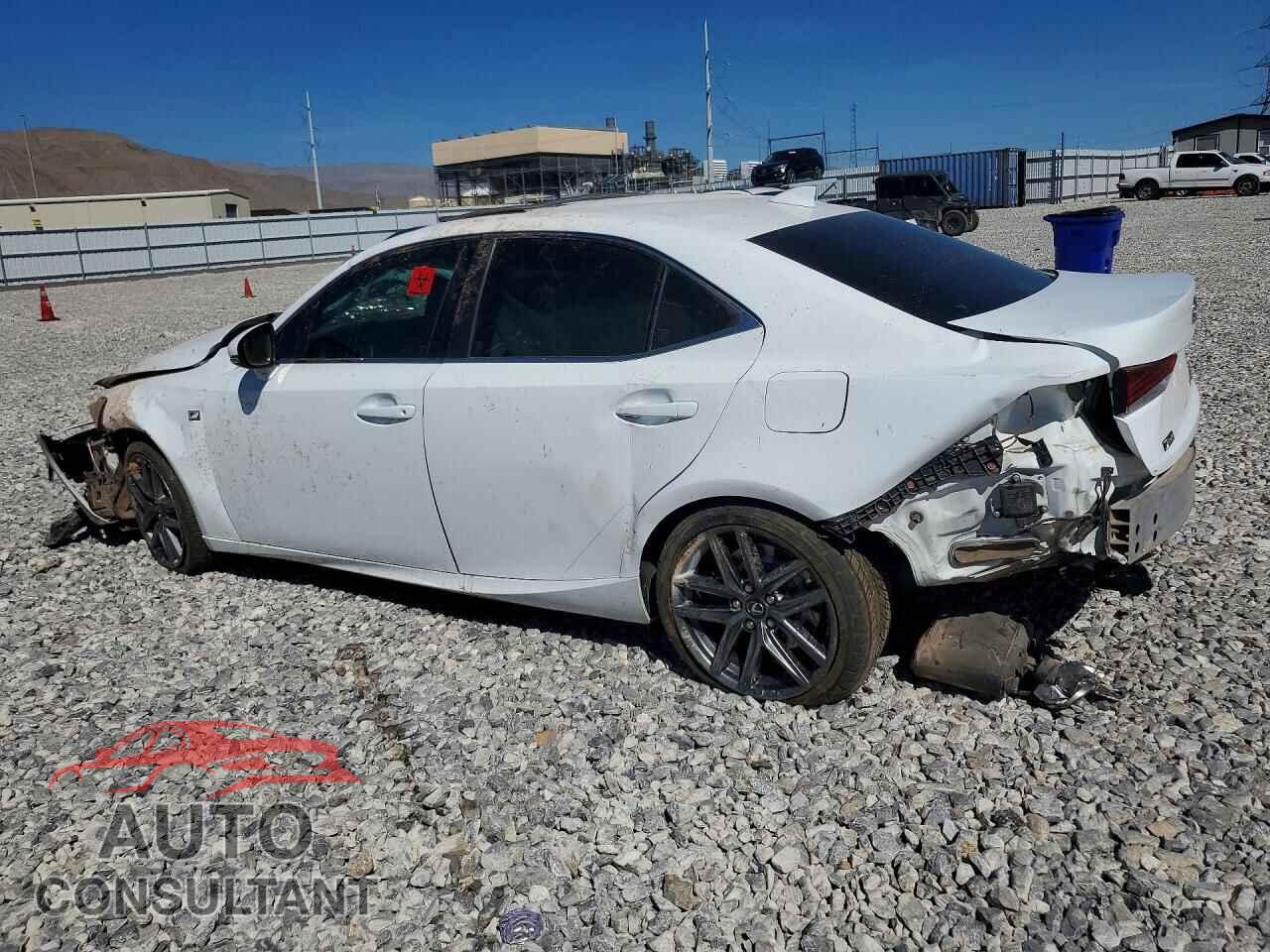LEXUS IS 2018 - JTHC81D28J5032463
