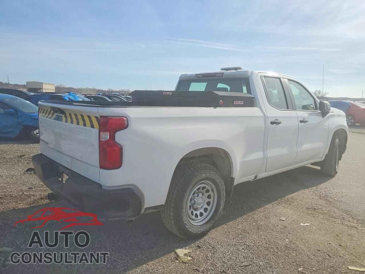 CHEVROLET SILVERADO 2023 - 1GCRDAED4PZ142385